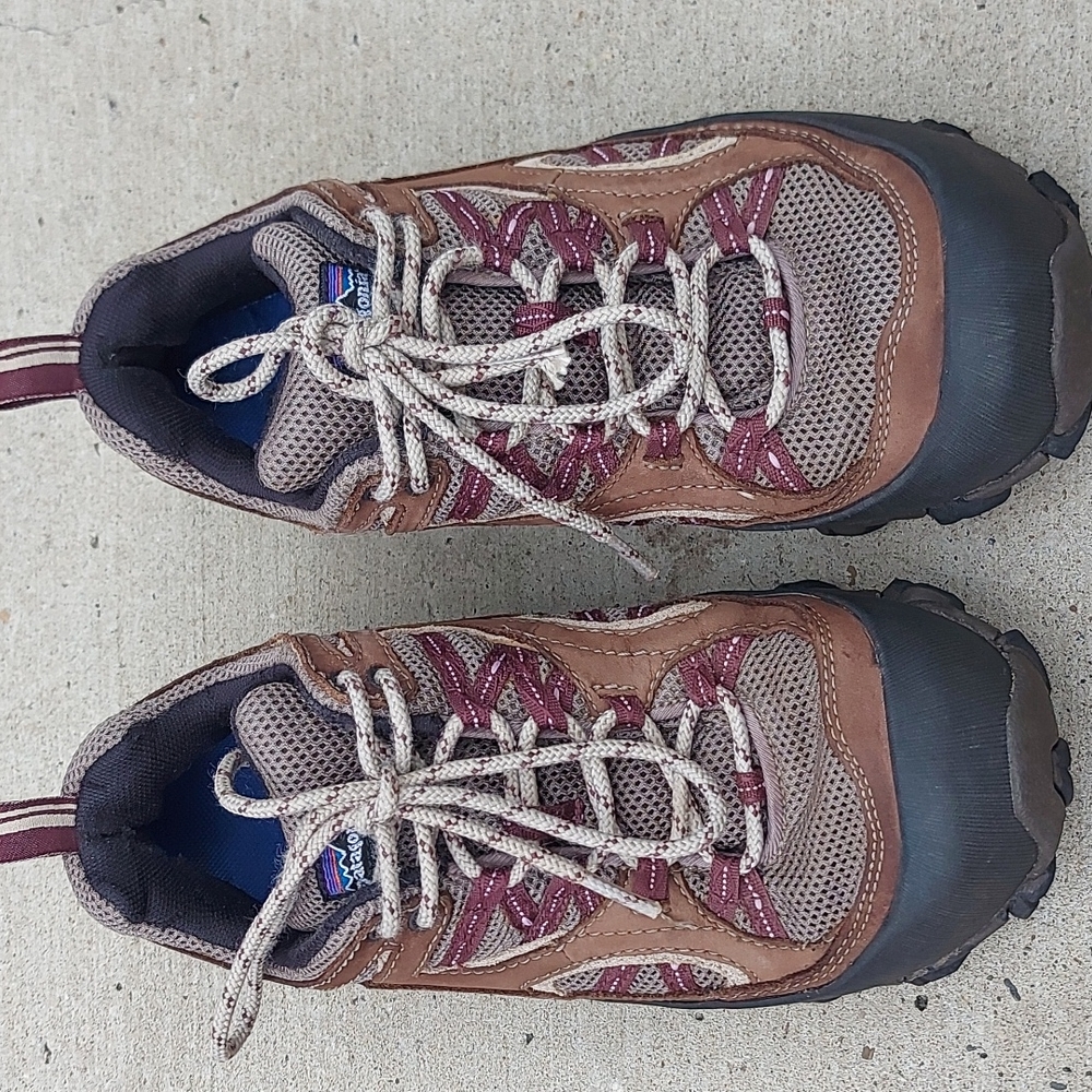 Patagonia performance footwear size 7